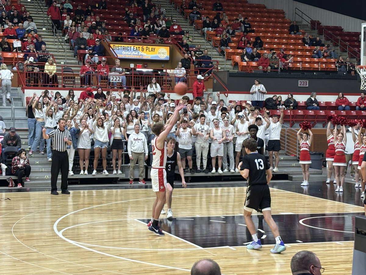 Todd Fertig (@toddfertig1) on Twitter photo One quarter from a championship, <a href="/MHSBullpups/">McPherson HS</a> leads <a href="/RockCreekBball/">Rock Creek Boys Basketball</a> 36-24. #kshsaa #KSHSAACovered One quarter from a championship, <a href="/MHSBullpups/">McPherson HS</a> leads <a href="/RockCreekBball/">Rock Creek Boys Basketball</a> 36-24. #kshsaa #KSHSAACovered