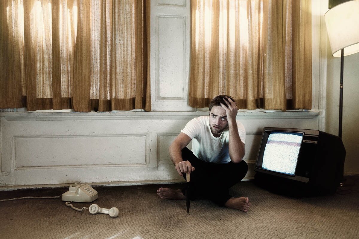_HDD's tweet photo. Robert Pattinson photographed by Eliot Lee Hazel (2011) https://t.co/nlW6QP7RX2