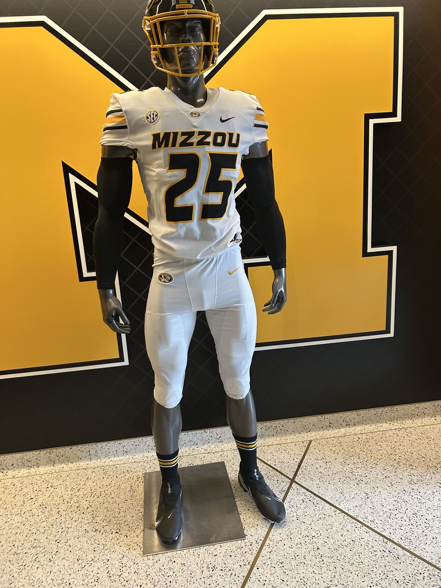 Jackson Elam (@jacksonelam2026) on Twitter photo I had a great time today at the spring scrimmage at MIZZOU! Thank you <a href="/CoachErikLink/">erik.link</a> and <a href="/CoachOlivo/">Brock Olivo</a> and the rest of <a href="/MizzouFootball/">Mizzou Football</a> staff for the opportunity to let me come up there! I can’t wait to be back for the specialist camp this summer!
<a href="/CoachDrinkwitz/">Eliah Drinkwitz</a> <a href="/NastyWideOuts/">Coach Jacob Peeler</a> I had a great time today at the spring scrimmage at MIZZOU! Thank you <a href="/CoachErikLink/">erik.link</a> and <a href="/CoachOlivo/">Brock Olivo</a> and the rest of <a href="/MizzouFootball/">Mizzou Football</a> staff for the opportunity to let me come up there! I can’t wait to be back for the specialist camp this summer!
<a href="/CoachDrinkwitz/">Eliah Drinkwitz</a> <a href="/NastyWideOuts/">Coach Jacob Peeler</a>