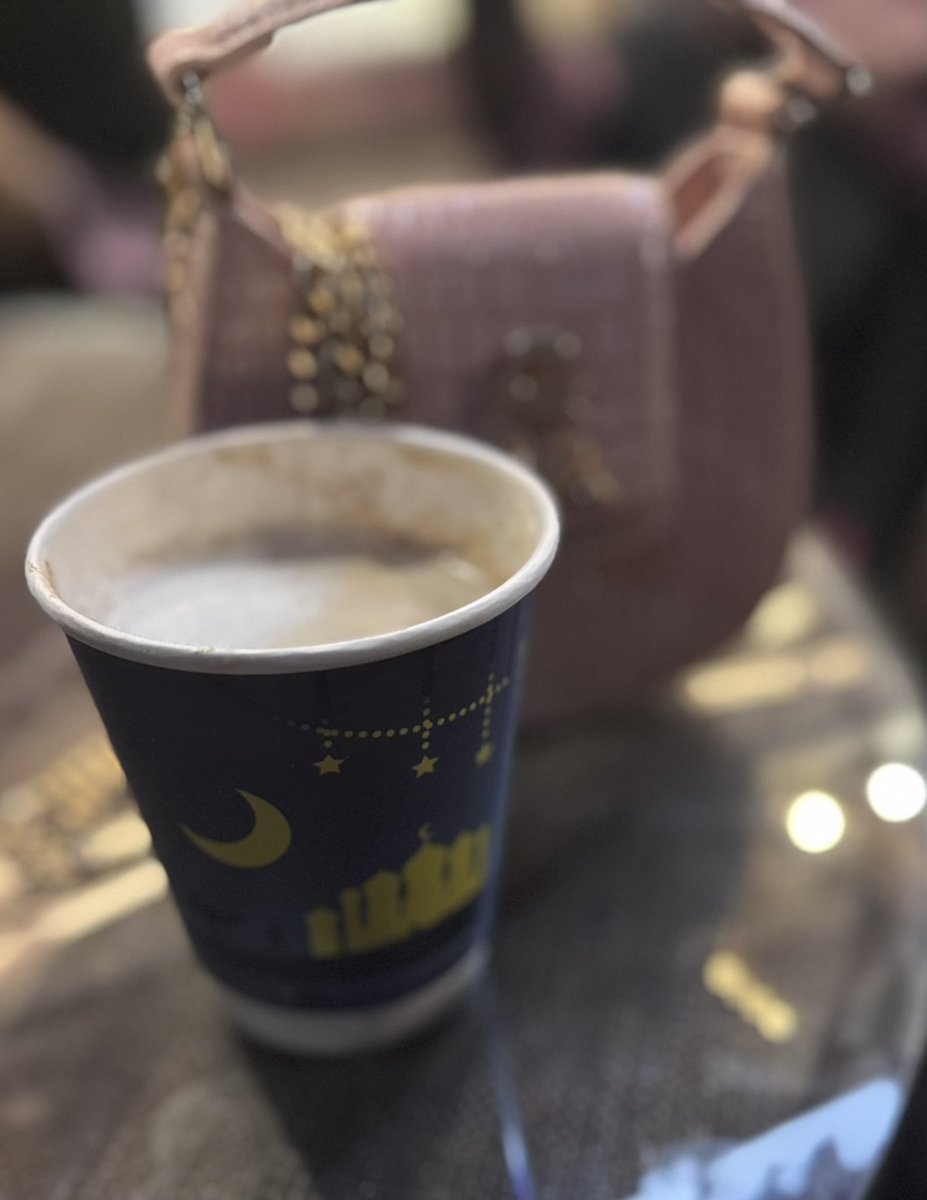 Wed500001's tweet photo. #كوب_فندير_المضيئ 

@FandeerCoffee https://t.co/YeCikKgWT8