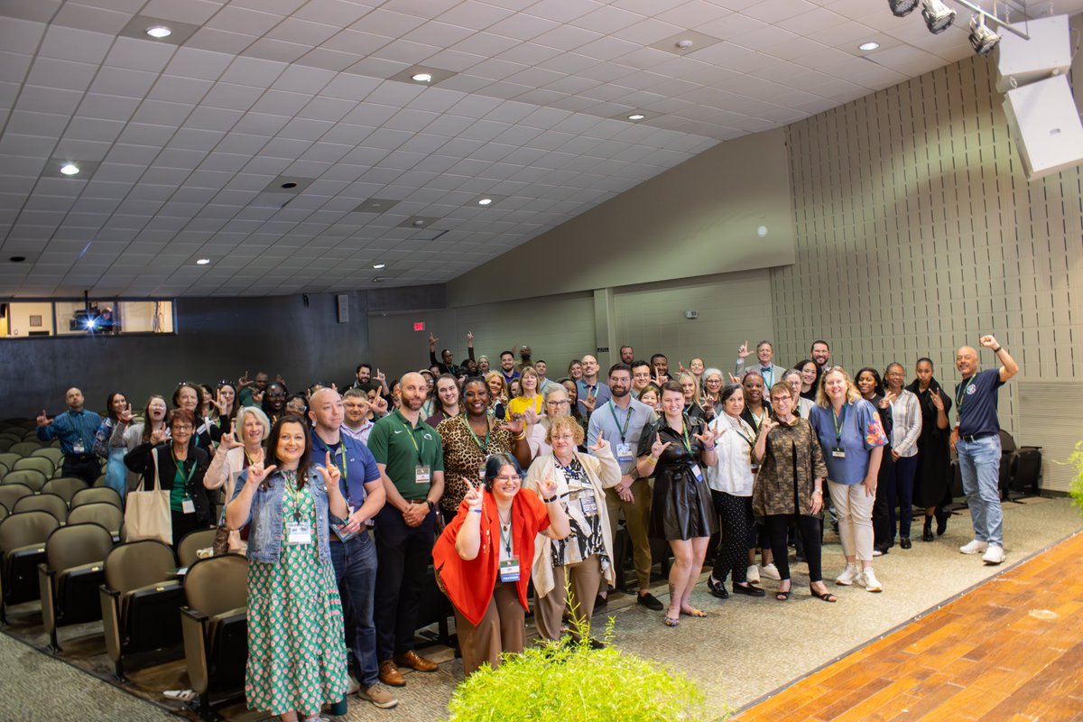 LionUpRecovery's tweet photo. We couldn't pass up an opportnity to take a picture with Claudia Black and our Louisiana Recovery Capital Conference Attendees!
#lionuprecovery #oursoutheastern https://t.co/e4EeNLDMas