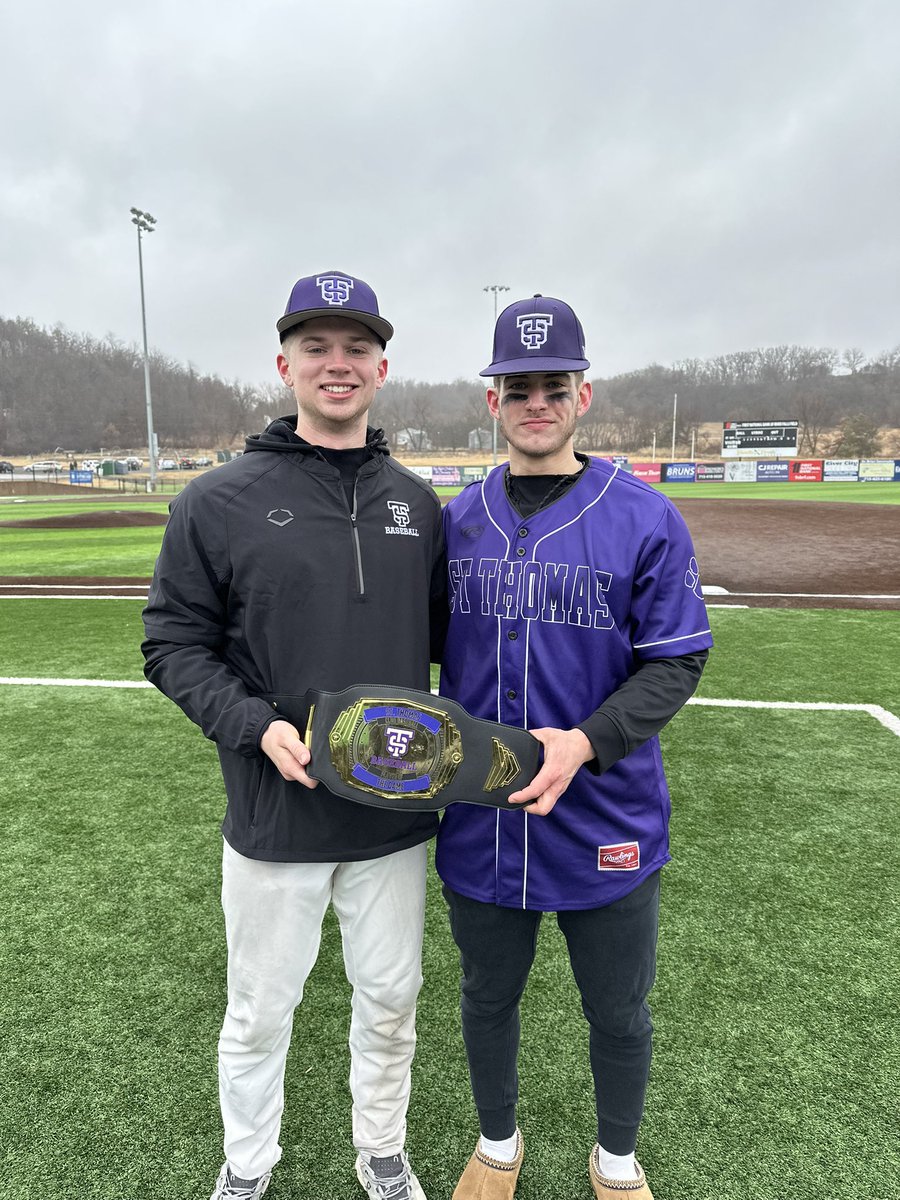 ClubBaseballUST's tweet photo. 🧹🧹🧹🧹

The luck of the Irish was on our side today! The boys battled through tough weather to pick up 2 more big wins!🔥🍀

Austin and Caulder pick up P.O.G. Honors in game 1.

Bjorn and Aiden take it in game 2! https://t.co/8ZkXoCe41G