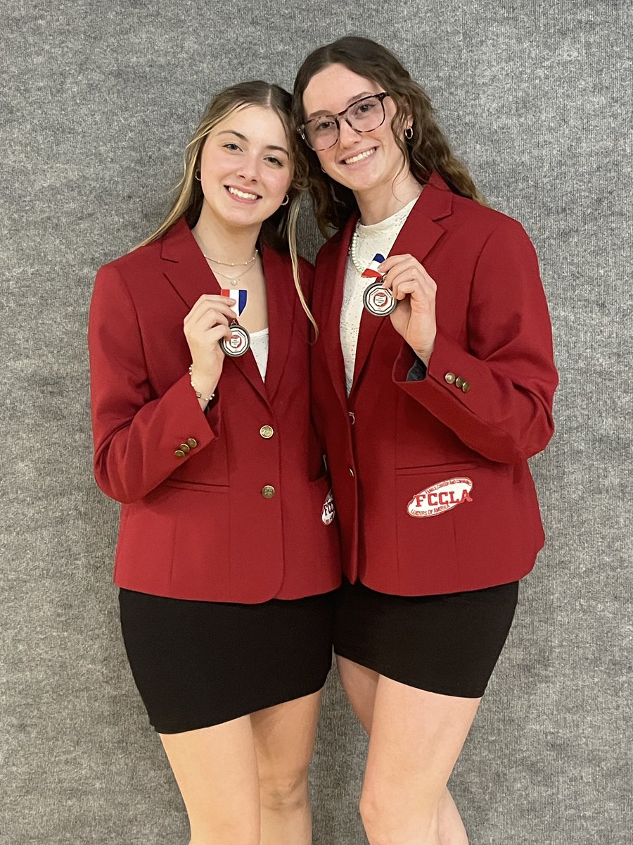 FalconsFCCLA's tweet photo. Regional FCCLA Competition 
4 Silver!! https://t.co/xoTkfzupA1