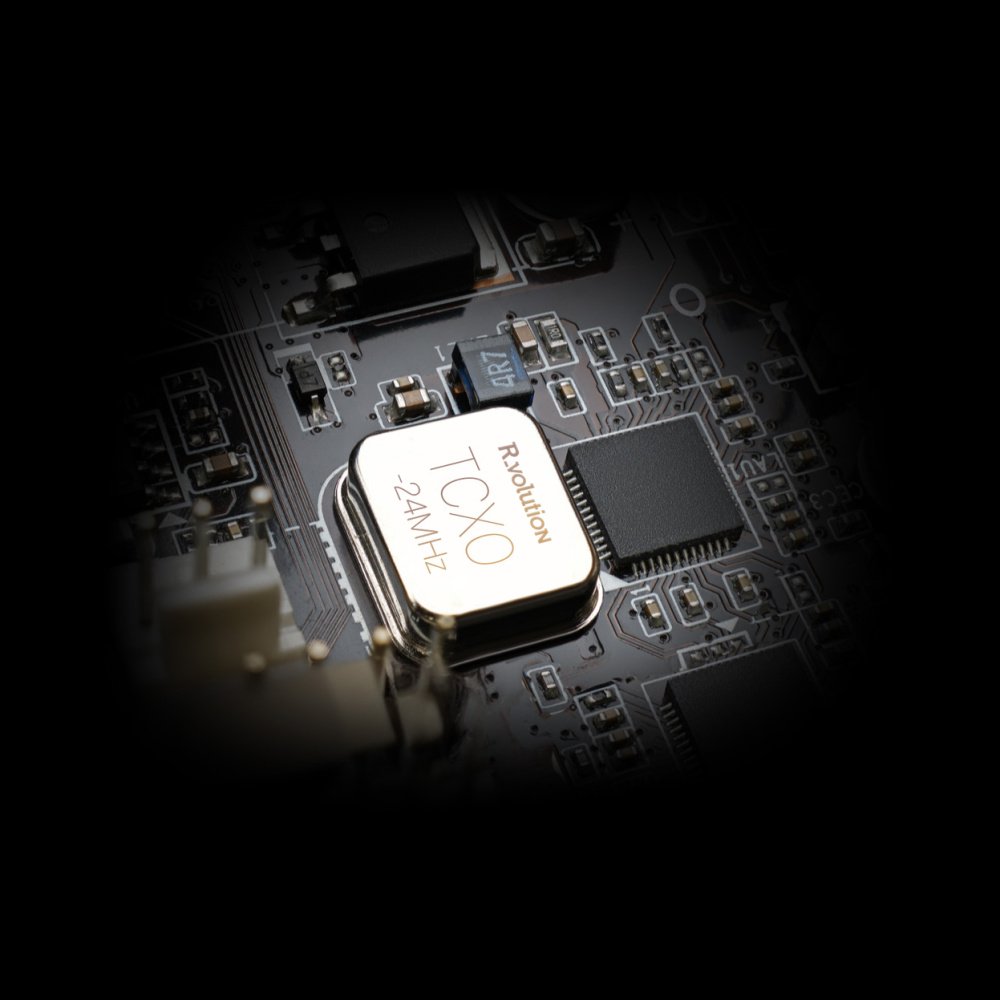 leloupceleste's tweet photo. Voilà que le R_volution PlayerPro 8K entièrement modifié par Authentic Cinema (Signature Edition) commence à me faire de l'œil... Si je cède, nul doute que mon banquier va faire la gueule ! #RVolution #RVolutionPlayerPro8K #AuthenticCinema #MediaPlayer #4KUltraHD #4K #UltraHD #8K https://t.co/vLyiGJEkY1