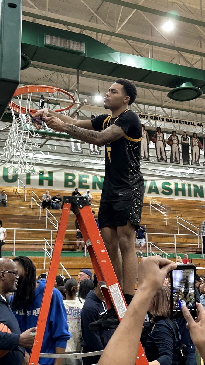 FINAL: Riley 77, Warsaw 71 in Double Overtime!

As good of a game in as electric of an atmosphere as you can possibly have.

Incredible stuff.

Riley is the 4A Regional Champions.

Watch a replay: ihsaatv.org/sportsmichiana…