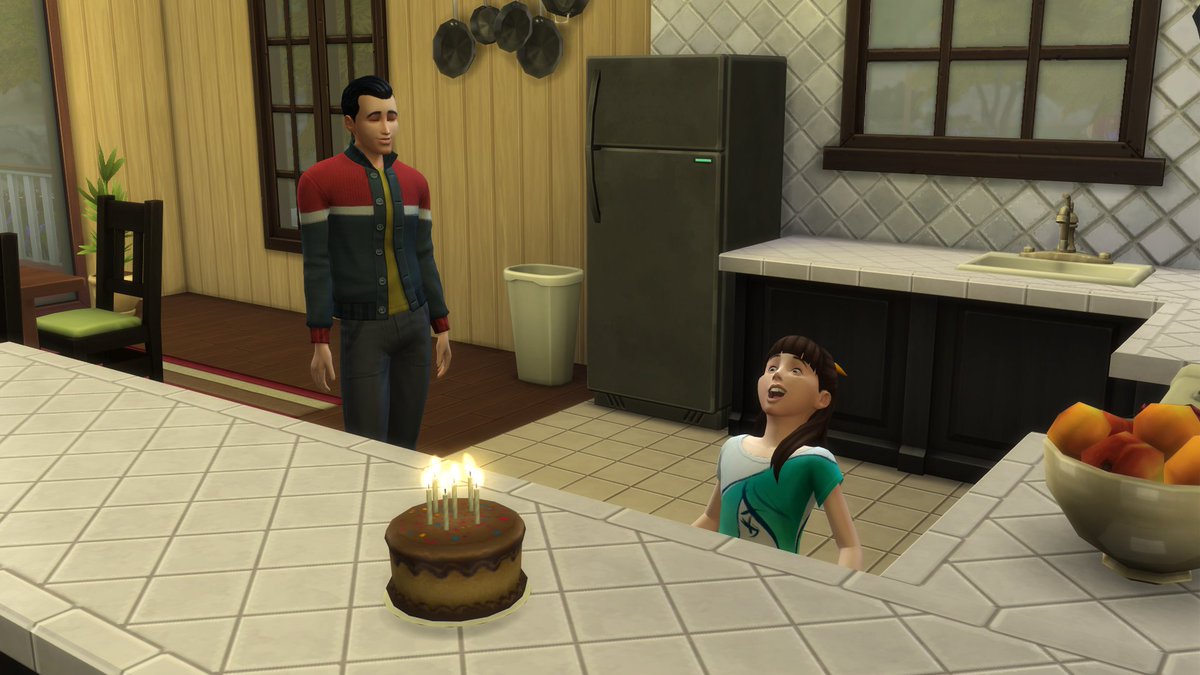 Mathoo_S's tweet image. J'ai eu mon premier cambrioleur en jeu, pas de bol elle est tombée sur le descendant Owlblood vampire 😅Et Jade, l'héritière de la génération 8 est devenue ado. Elle est mignonne je trouve 😊

#Sims4