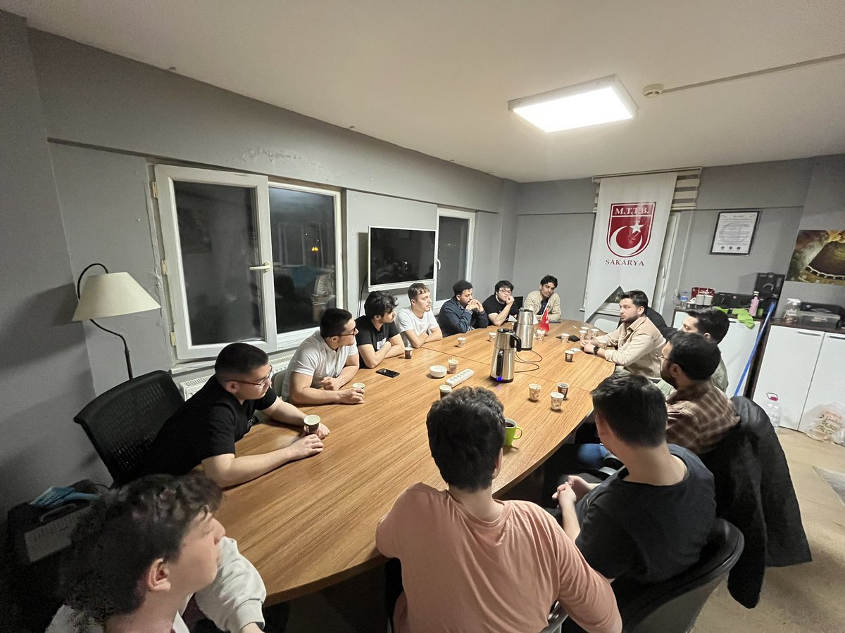 MTTB Sakarya | İftar ve Tecrübe Sohbetleri

Üniversite ve lise teşkilatlarımızla yurdumuzda bereketli bir iftar gerçekleştirdik. Ardından eskimez büyüğümüz, kıymetli hocamız ArşGör. Osman Aydoğan ile gençlerle samimi ve ilham verici bir tecrübe sohbeti yaptık.
#MTTBşahlanıştır