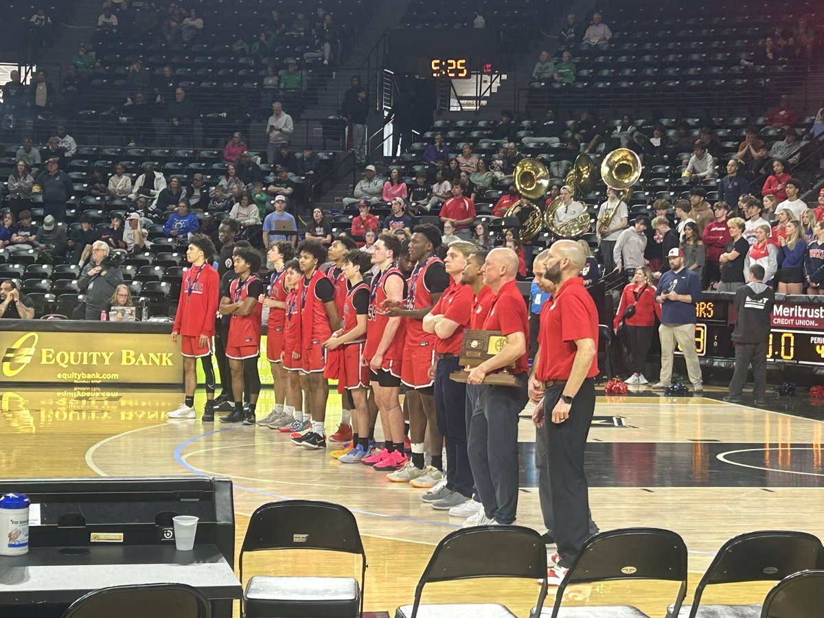 What. A. Game.  This team was AMAZING to watch all season, and they fought their hearts out against one of the best teams. Nothing but heads held high, boys: you made history! Onward! Forward! 👏🏼👏🏼👏🏼❤️🏀💙