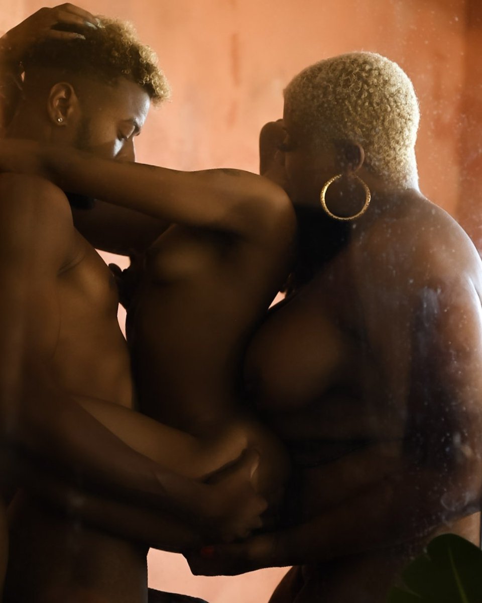 The unedited version is so much sexier 😈 take a peek in my OF and see a whole lot more 💋
onlyfans.com/thetantricmist…

Model <a href="/Jharris_619/">Harrison</a> 
Photo By <a href="/JUSPLAINWNE/">WAYNE</a>