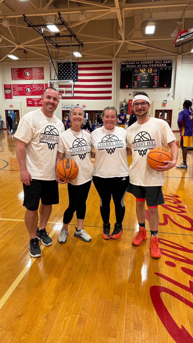 MsLisaJFCooper's tweet photo. ⭐️ Thank you to our Cooper Teachers for making this an unforgettable night for our community! 🏀📣 #HarlemWizards2025
@jfcooperes @Chps Tweets
#WEareCHPS https://t.co/ZLrIjjAn9l