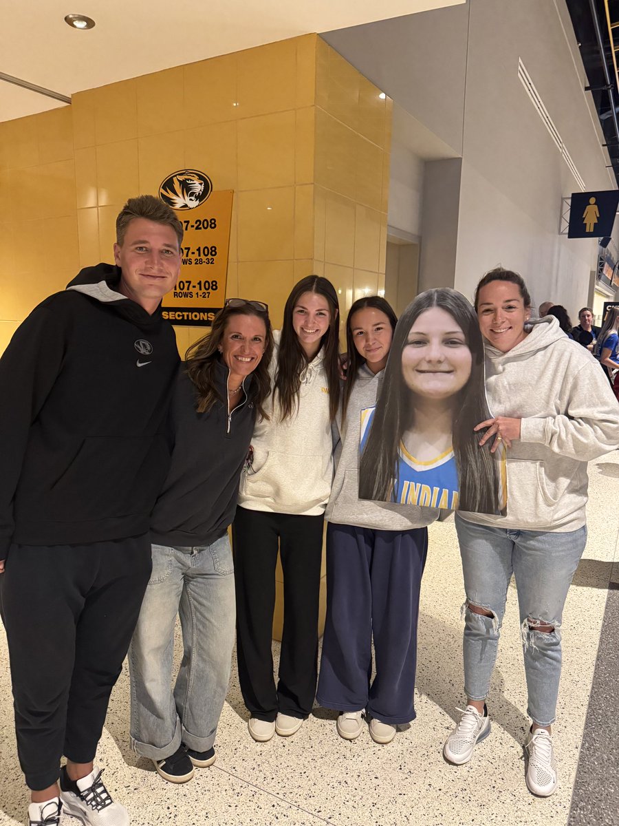 Congrats to our Lana Adams and the St.Vincent Basketball team for getting 2nd place in the class 2 state championship!  We are so proud of you ❤️