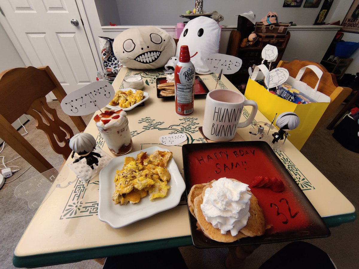 ScubaSam808's tweet image. I wasn't able to visit the NieR Pop-Up Café in Japan, so my partner brought it to me for my Birthday 🥰 #NieR