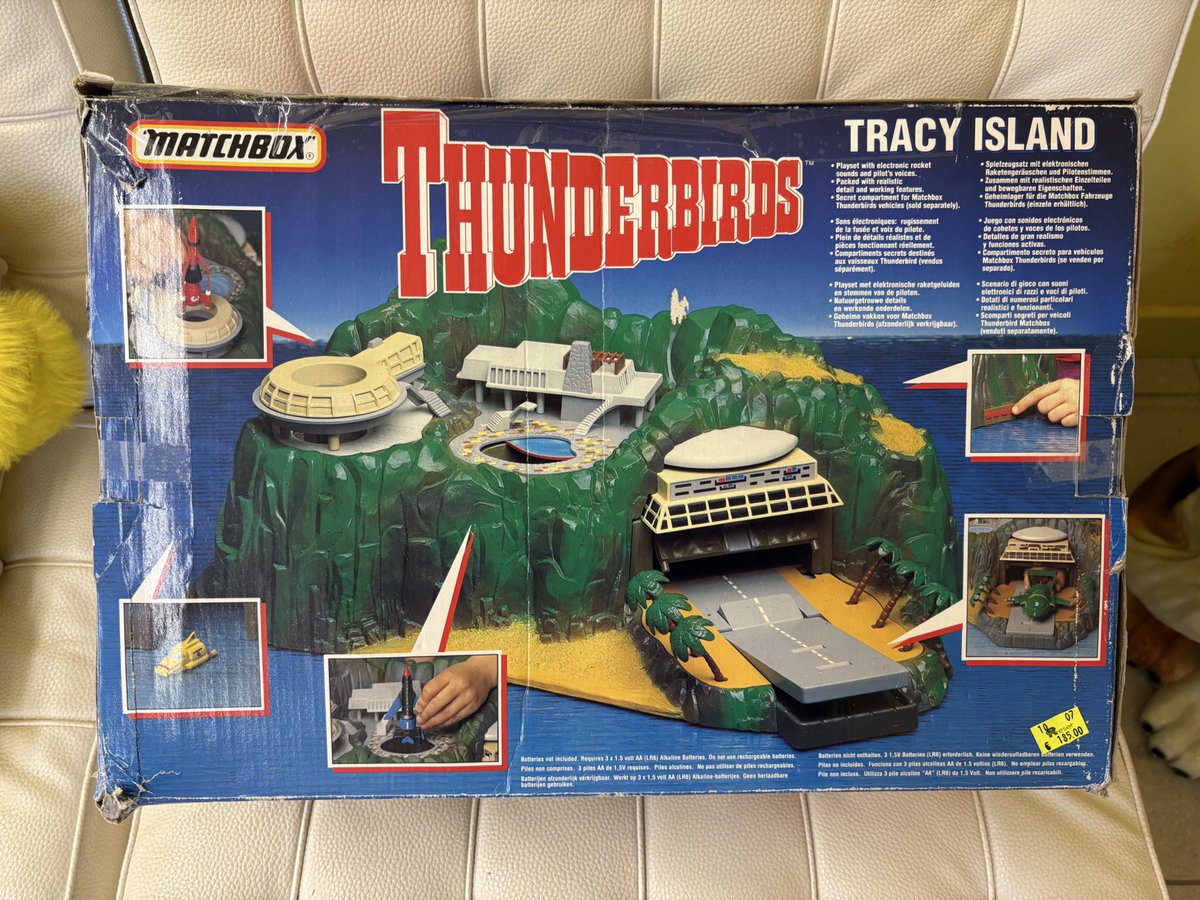 brickmine's tweet photo. Do i need it? #thunderbirds #matchbox #vintage https://t.co/THCploVAhz