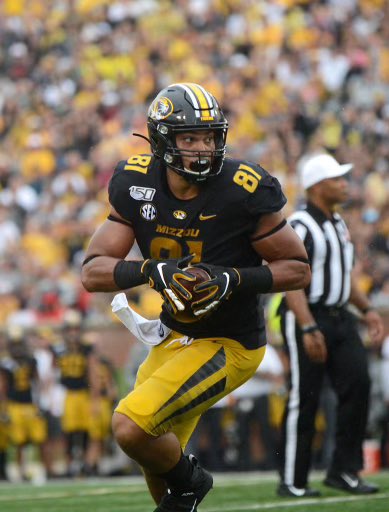 Faraji Tucker (@farajitucker2) on Twitter photo Blessed to receive an offer from the University of Missouri! <a href="/MizzouFootball/">Mizzou Football</a> <a href="/NastyWideOuts/">Coach Jacob Peeler</a> <a href="/CoachDrinkwitz/">Eliah Drinkwitz</a> <a href="/CJheinz34/">Christian Heinz</a> <a href="/JalanSowell/">JALAN SOWELL (J1)</a> <a href="/ONEWAYINC1/">ONEWAY INCORPORATED</a> <a href="/adamgorney/">Adam Gorney</a> <a href="/ChadSimmons_/">ChadSimmons</a> <a href="/BrandonHuffman/">Brandon Huffman</a> <a href="/samspiegs/">Sam Spiegelman</a> <a href="/TomLoy247/">Tom Loy</a> Blessed to receive an offer from the University of Missouri! <a href="/MizzouFootball/">Mizzou Football</a> <a href="/NastyWideOuts/">Coach Jacob Peeler</a> <a href="/CoachDrinkwitz/">Eliah Drinkwitz</a> <a href="/CJheinz34/">Christian Heinz</a> <a href="/JalanSowell/">JALAN SOWELL (J1)</a> <a href="/ONEWAYINC1/">ONEWAY INCORPORATED</a> <a href="/adamgorney/">Adam Gorney</a> <a href="/ChadSimmons_/">ChadSimmons</a> <a href="/BrandonHuffman/">Brandon Huffman</a> <a href="/samspiegs/">Sam Spiegelman</a> <a href="/TomLoy247/">Tom Loy</a>