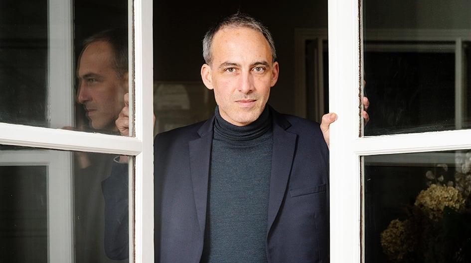 TribuneDimanche's tweet photo. Raphaël Glucksmann : « 2027, je suis prêt à y laisser ma peau » https://t.co/3kFEs9KcXD https://t.co/K1Cf9tkNhe