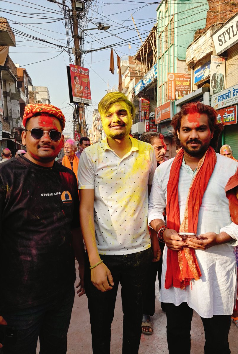 SHIVAMDSLN18's tweet photo. नरसिंह भगवान की शोभायात्रा कुशभवनपुर.🚩
     @होली_है..🙏❣️✨
#holi #2k25 #RSSorg #ABVP..🚩🚩 https://t.co/5qY8orkxio