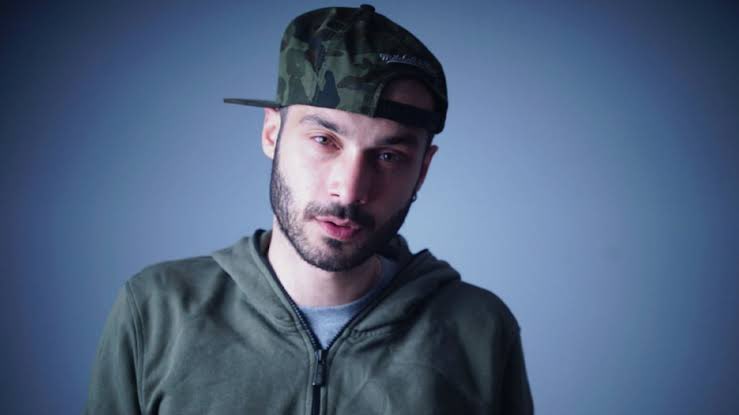 ŞU İKİLİ ARASINDA Bİ AKRABALIK BAĞI VARMI