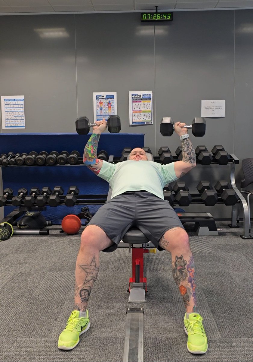 Snazy365's tweet photo. #POTD2025 Day 74 Gym o'clock. Early turn this morning so time to get back in the gym before work. Gently trying to wake the body up and avoid DOMS. #potd #picoftheday #pictureoftheday #mylifeinpictures #s24ultra #london #gym #workout #fitness #fatness #fatoldman #fightback https://t.co/2J2Utk9a6b