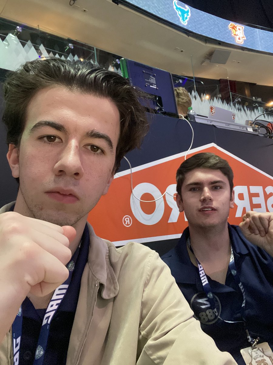 brew_dailey's tweet image. #GoZips @DevRadio77 
Live at Rocket Arena, follow along on @WZIPSports for updates throughout the MAC championship