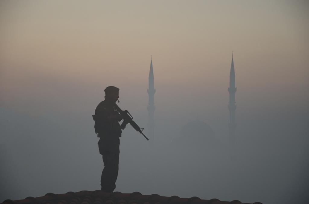 Perdeyi açtığınızda güneşi esirgemiyorsa gökyüzü birileri yaşadığınız günlerin bedelini ödediği içindir unutmayın.!!

Ah var Vebal Var öbür tarafta sizi bekleyen şehitler var.!!

<a href="/alitilkici38/">Ali Tilkici 🇹🇷</a> 
 #KefeniÜstündeHakkıCennette