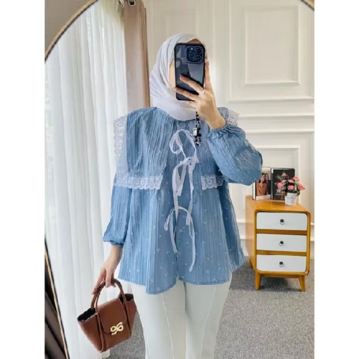 Thrdshpee's tweet photo. Ella Blouse Aksen Pita 🎀
Cocok buat outfit kuliah atau hangout sama temen temen kamu! ✨

⭐4.8
🔗 https://t.co/7gTWzaB92U https://t.co/xuURDmDDpA