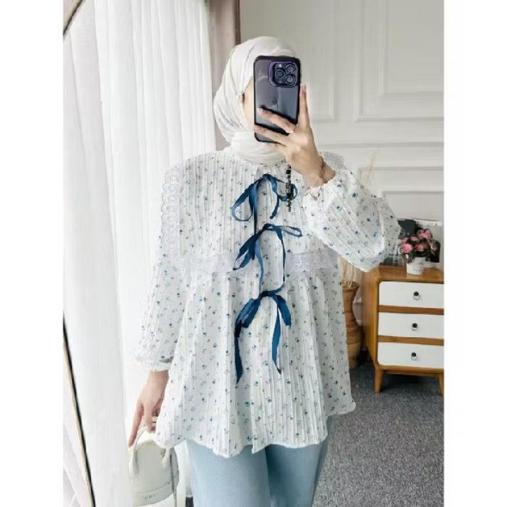 Thrdshpee's tweet photo. Ella Blouse Aksen Pita 🎀
Cocok buat outfit kuliah atau hangout sama temen temen kamu! ✨

⭐4.8
🔗 https://t.co/7gTWzaB92U https://t.co/xuURDmDDpA