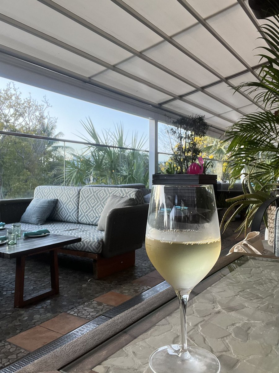 Sonali Basak (@sonalibasak) on Twitter photo The night before Future Proof. One wine only. <a href="/Downtown/">Downtown Josh Brown</a> <a href="/Ritholtz/">Barry Ritholtz</a> <a href="/MattMiddleton__/">Matt Middleton</a> The night before Future Proof. One wine only. <a href="/Downtown/">Downtown Josh Brown</a> <a href="/Ritholtz/">Barry Ritholtz</a> <a href="/MattMiddleton__/">Matt Middleton</a>