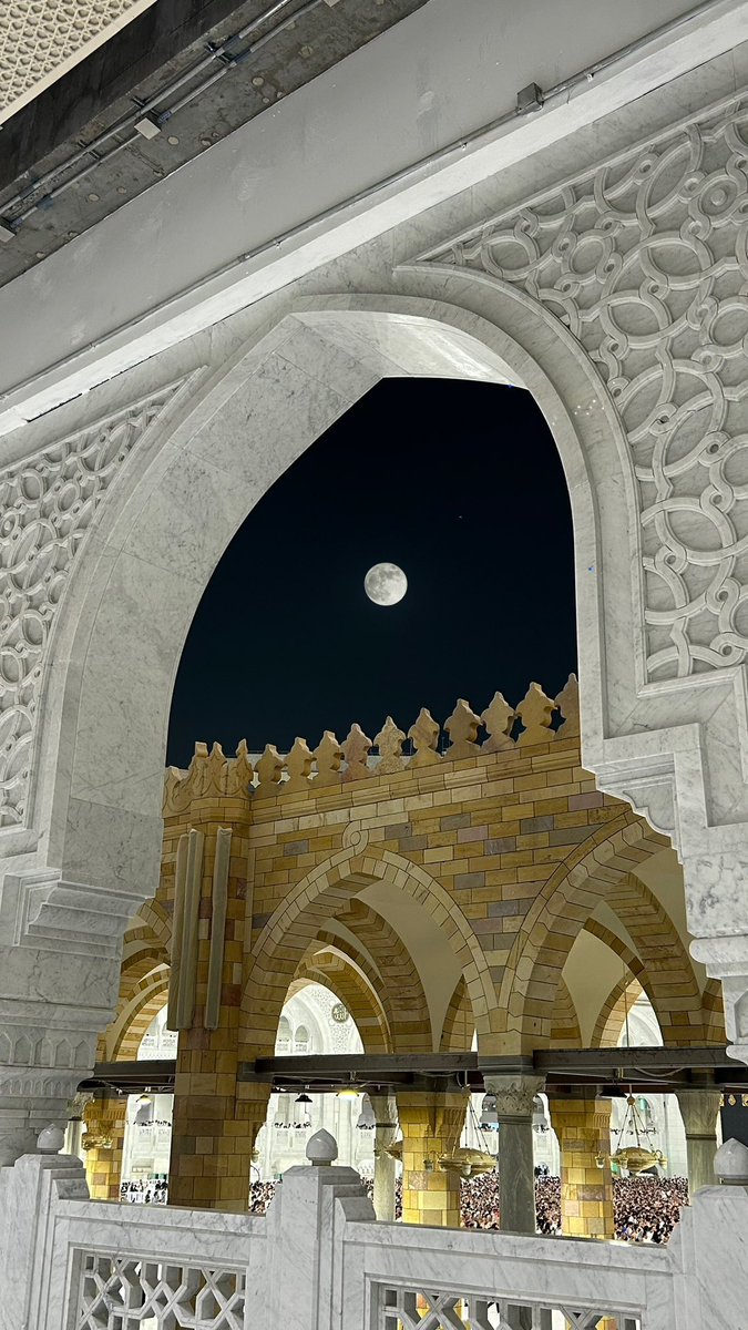 SAA_9709's tweet photo. رمضان 15 🌙. 
اللهم اغفر لنا مافات وتقبل منا ماهو آت وهب لنا نفساً تتقوى بالإيمان وخشيتك  وتُكتب من عتقائك من النار ♥️

حرم 27 . https://t.co/Rscfg4F1lD