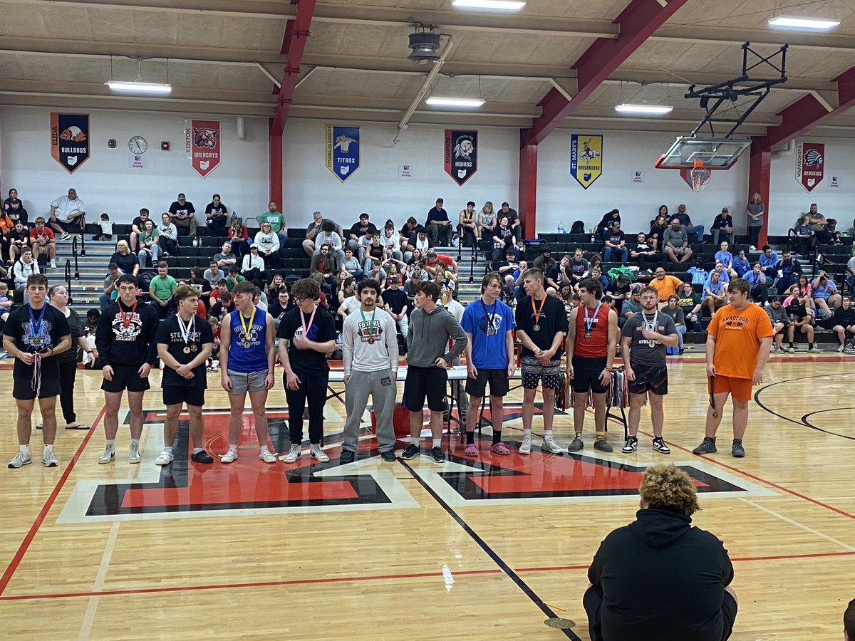 First time in school history that <a href="/FoxfireK12/">Foxfire Schools</a> competed at the Division V, VI &amp; VII State Powerlifting Championships! Jr. Koben Bowen placed 6th in the state at 175 lbs with a total of 905 lbs! Foxfire totaled 5,665 lbs with a shortened 8 man roster. <a href="/SWassermanTV/">Steven Wasserman</a> <a href="/brandonhannahs/">Brandon Hannahs</a>