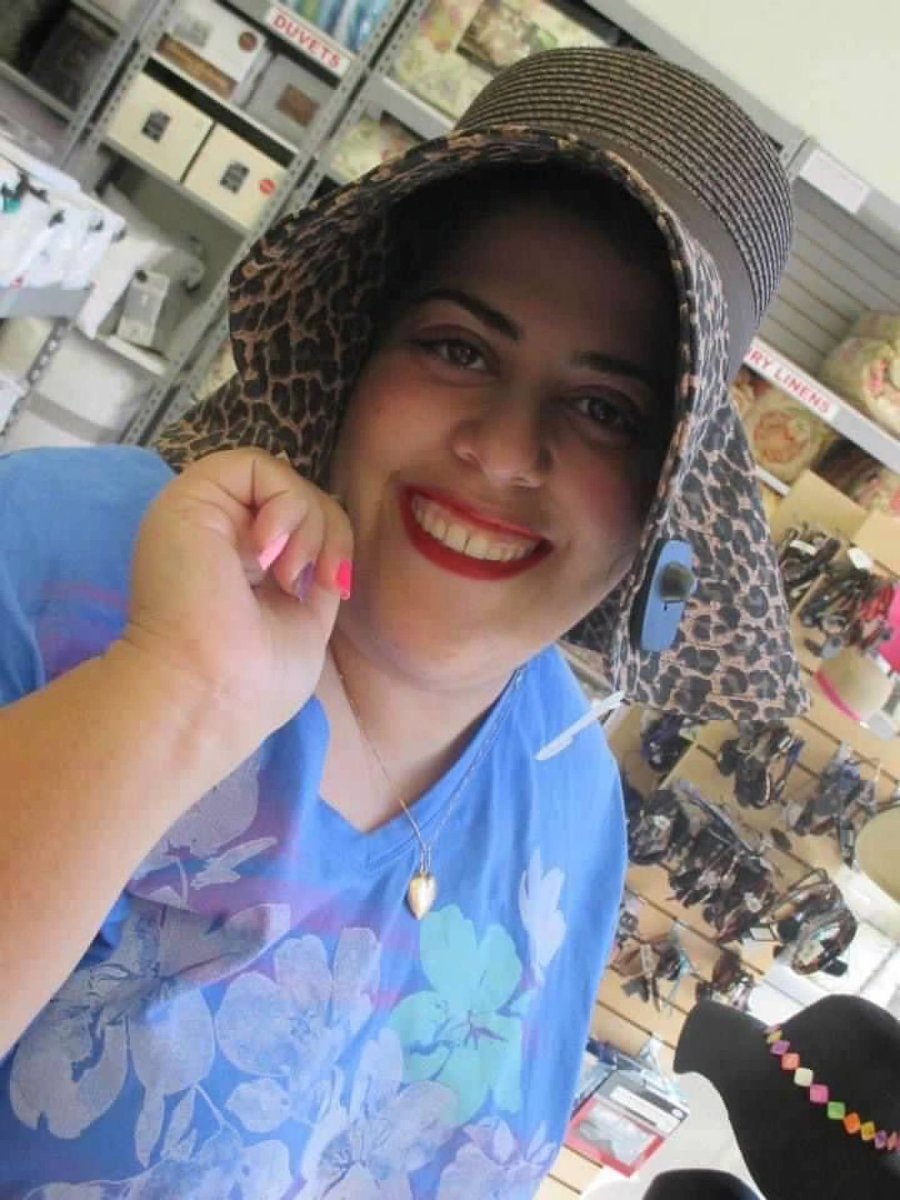 MelodyandJudy's tweet image. Me and Judy with fancy hats. Perfect for Spring. #melodyandjudy #fancyhats  #besties