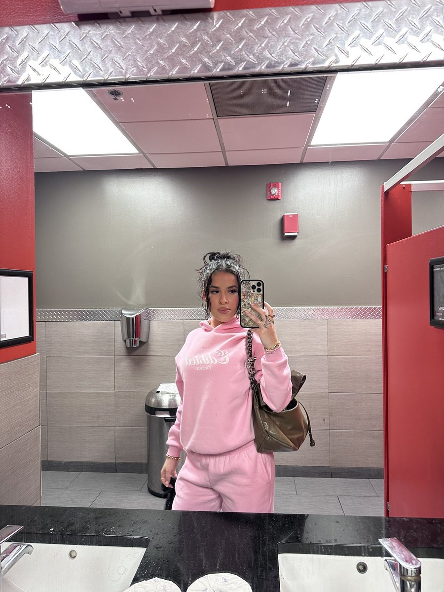 the bluest! tweet media