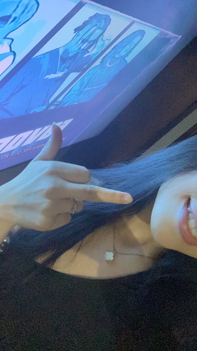 Dinheiro não compra amor, mas compra meu tempo livre no fim de semana.
Ta na hora de vocês recaírem, otarios.