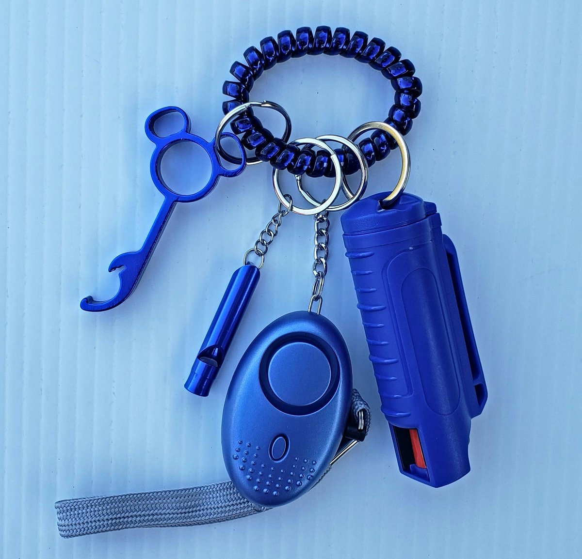 DreamyHomeStyle's tweet image. When choosing an emergency light keychain, consider rechargeable, LED with multiple modes, a compact design &amp;amp; water resistance!

dreamyhomestyles.store

#EmergencyLight #KeychainLight #RechargeableLight #SurvivalGear #PortableLight #MultifunctionalGadget #LEDKeychain #BePrepared