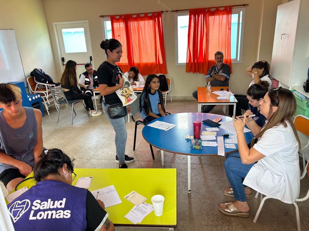 TemperleyOK's tweet photo. 🩺🥼👱🏻‍♀️👦🏻 JORNADA DE APTOS FÍSICOS PARA DEPORTISTAS DE TEMPERLEY 

200 deportistas del Club Temperley se realizaron sus controles médicos y aptos físicos en las instalaciones del Jardín “Sueños Celestes”.

La iniciativa estuvo a cargo de la Secretaría de Salud del @MunicipioLdeZ. https://t.co/QuAdkXIgLx