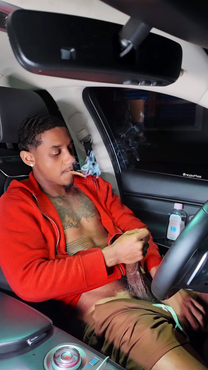 Raypotts's tweet photo. U gotta ride for me bae 💋 https://t.co/nhAVdRdDMU
