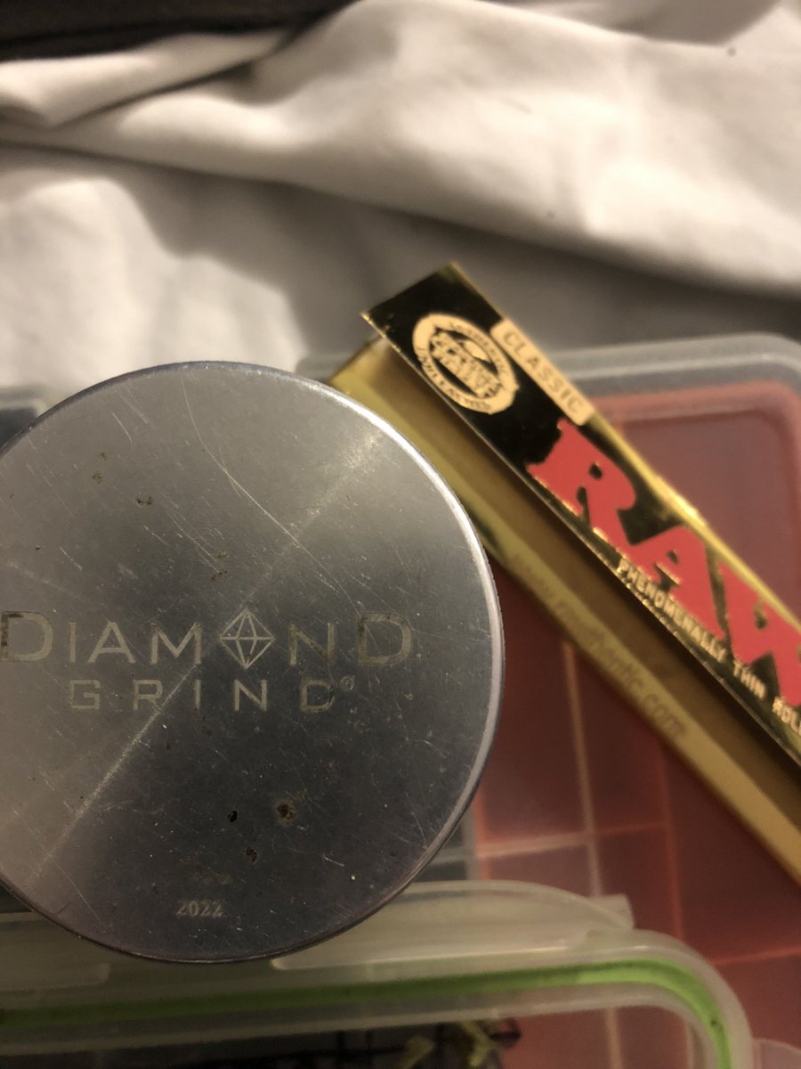 SunnSynn's tweet photo. Joints for the flavor! Blunts for the boof https://t.co/gAhDFh2fpU
