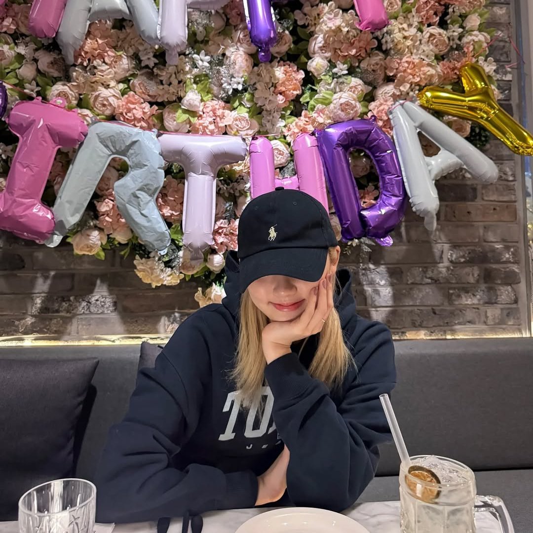RamiBrasil's tweet photo. 🚨 | DAILY BRAND REPUTATION 

Meta: 70 comentários 

Dêem RT e não deixem de comentar o máximo que puderem. GO GO! ⬇️💜

베이비몬스터 라미 매력있어요
베이비몬스터 라미는 귀엽네요
베이비몬스터 라미 멋지네요
베이비몬스터 라미는 열심히 일하고 있어요
베이비몬스터 라미는 대단해요

#RAMI #라미 #BABYMONSTER #베이비몬스터