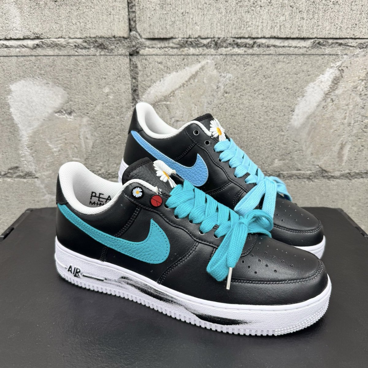PEACEMINUSONE×AF1にフックしたファットシューレースの注文が増え始め