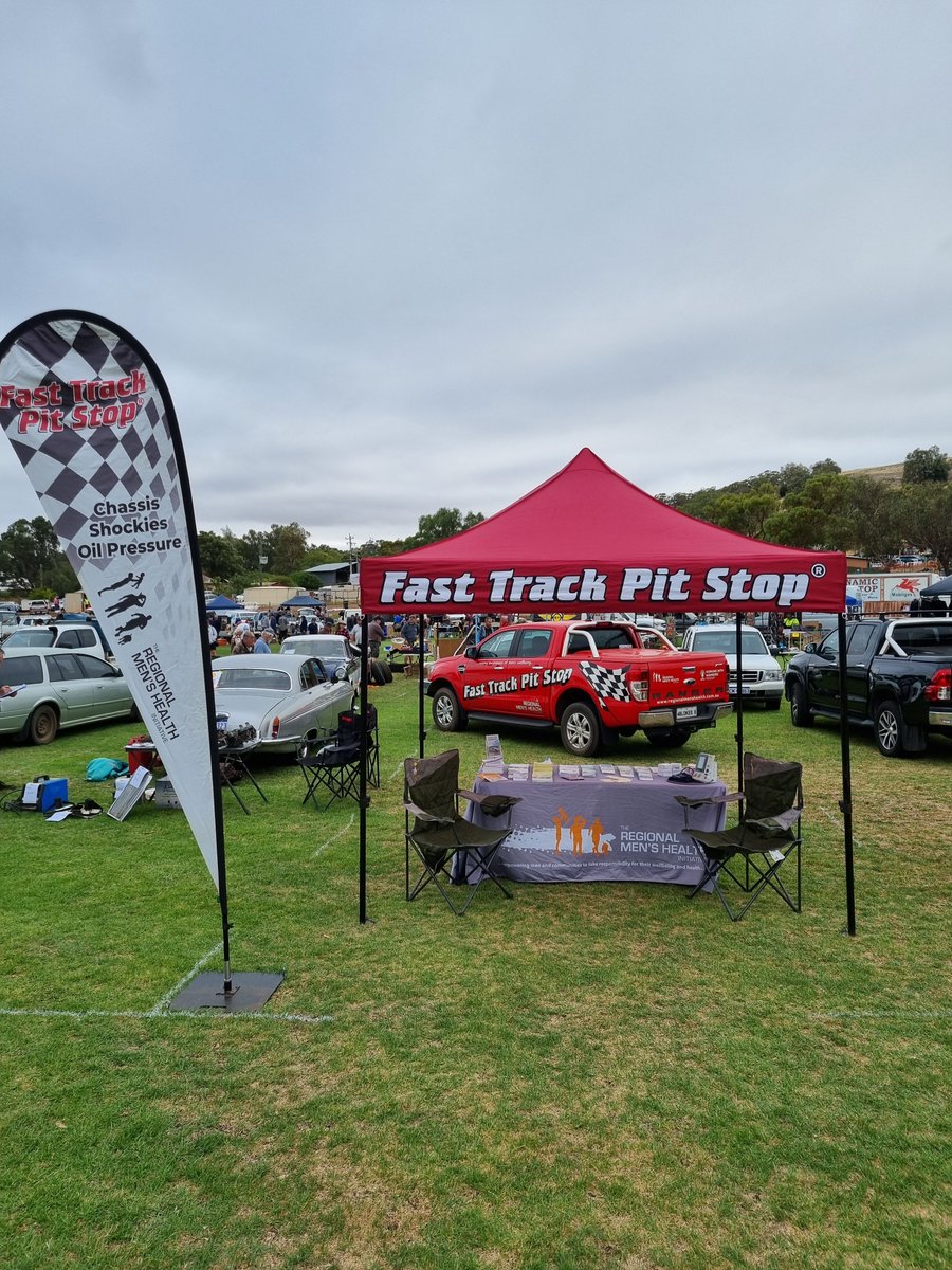 RMHI_4BLOKES's tweet photo. Fast Track Pit Stop today at AVVVA Annual Vintage Swap Meet. #talktoamate https://t.co/ia2kPekbII