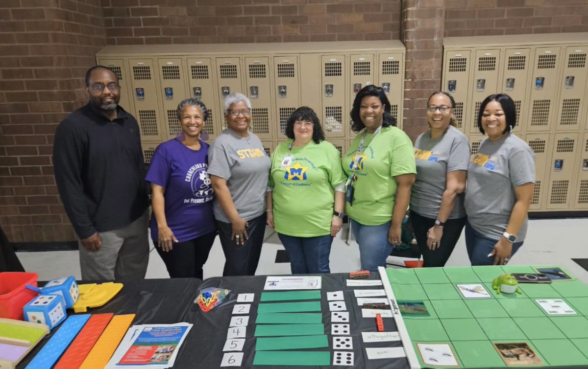 PPSPREK's tweet photo. Our PreK team was all hands on deck today at the PPS STEAM Expo! #elite #teamwork #prerocks
@in8days @DrPSW_PKC @OliveBranch415 @CPCRM @MtHermonPreKCtr @PortsVASchools https://t.co/CWdKhPQWg6