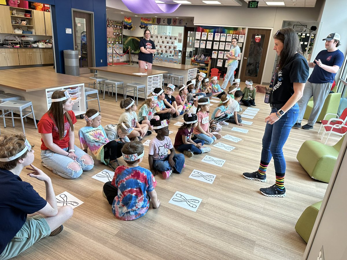 Karisa Schwanekamp (@mrsschwanekamp) on Twitter photo ๐งฌCelebrated disability awareness month with a special DNA lab w/ HUGE support from our <a href="/phsquakers/">PHS Quakers</a> HOSA students๐
Students participated in labs designed by their HS mentors. It was definitely a day these students wonโt forget! ๐
Cross district collaborations are SO valuable! ๐งฌCelebrated disability awareness month with a special DNA lab w/ HUGE support from our <a href="/phsquakers/">PHS Quakers</a> HOSA students๐
Students participated in labs designed by their HS mentors. It was definitely a day these students wonโt forget! ๐
Cross district collaborations are SO valuable!