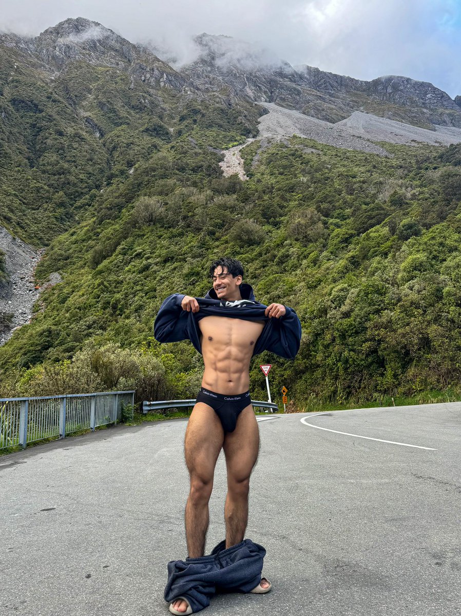 brownboyfitt's tweet photo. 2k retweets for nude version in the highway forest  🌳😜 https://t.co/bdmpiiewuu