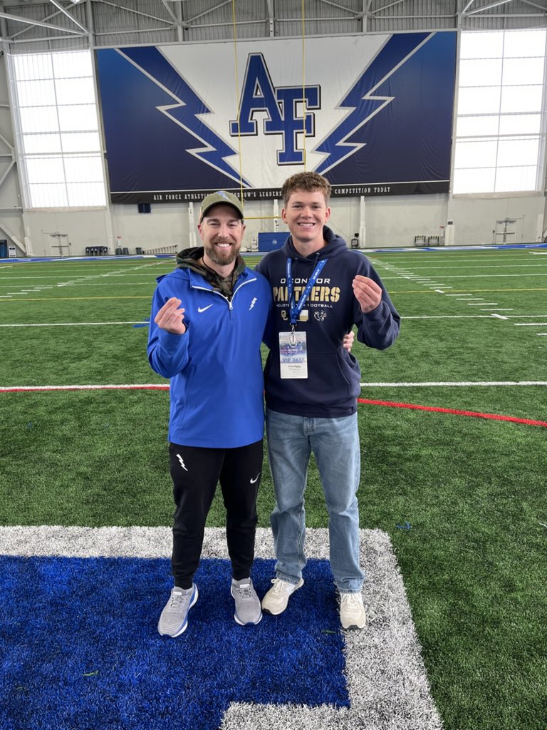 LaneRigby_07's tweet image. Huge thank you to @coachskene3 and @CoachLamAF for the incredible opportunity to visit the Air Force Academy! I truly appreciated the hospitality and learned so much. Excited for what the future holds! @AF_FBRecruiting @OCathletics1819 @CoachKPearsonAF @CoachTCalhoun