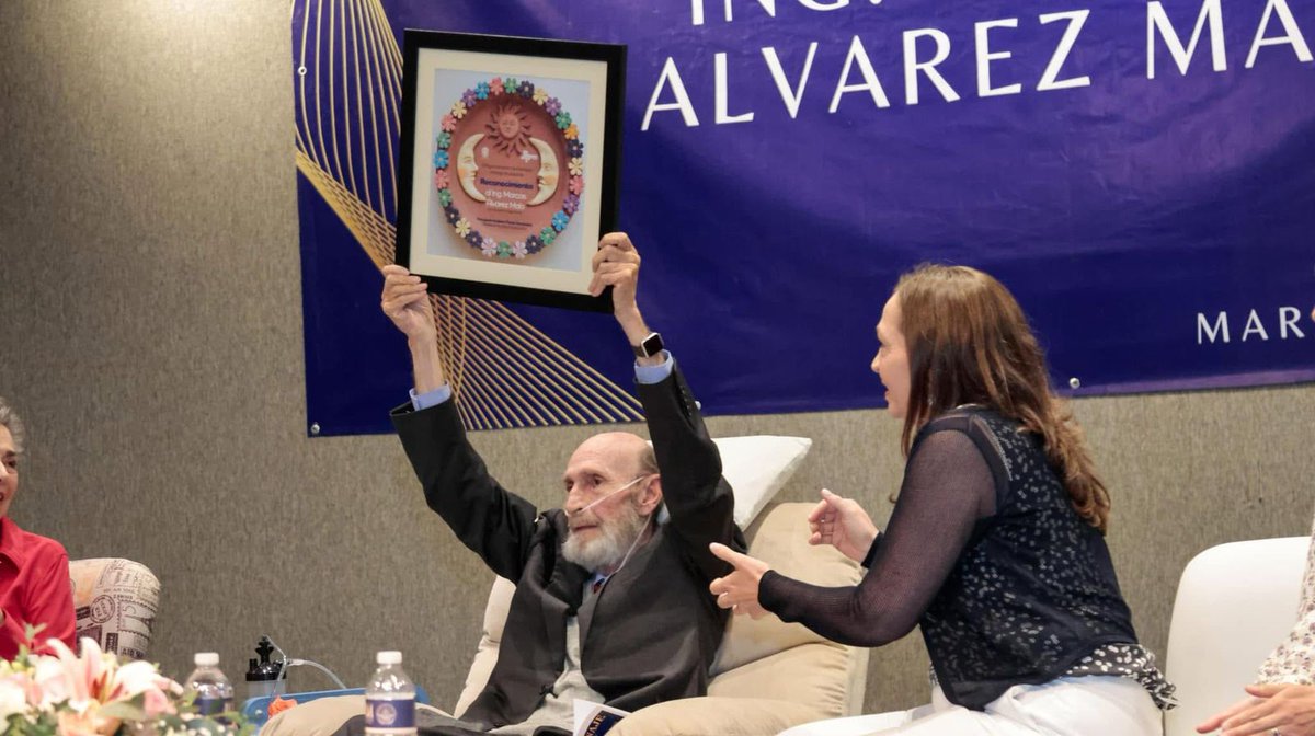 pan_edomex's tweet photo. Homenaje organizado por el @PanMetepec  a Marcos Álvarez Malo. Gracias ingeniero por tantos años de servicio congruente y una vida de ejemplo para la familia panista. https://t.co/gtF6aUwNhz