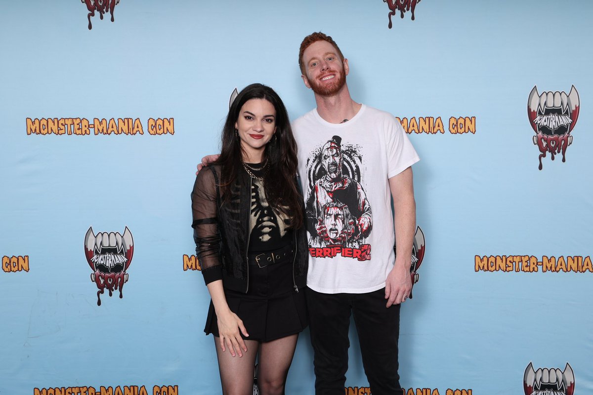 ThatGingerRed's tweet image. Got to meet the wonderful @littlepunkppl and Lauren LaVera at Monster Mania today!