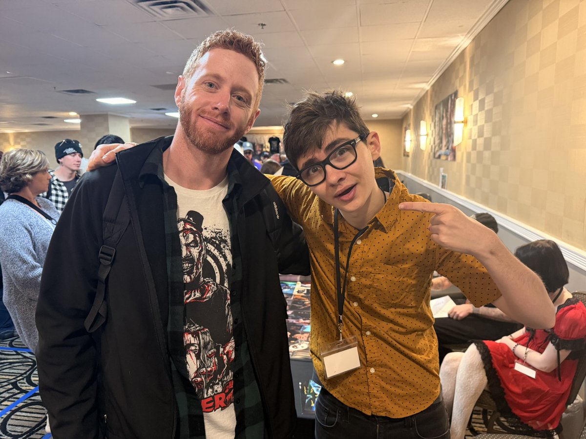 ThatGingerRed's tweet image. Got to meet the wonderful @littlepunkppl and Lauren LaVera at Monster Mania today!