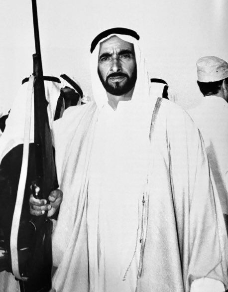 زايـد على كل العـرب بالوفاء زاد
سـاق المراجل لـين وقف عـددها