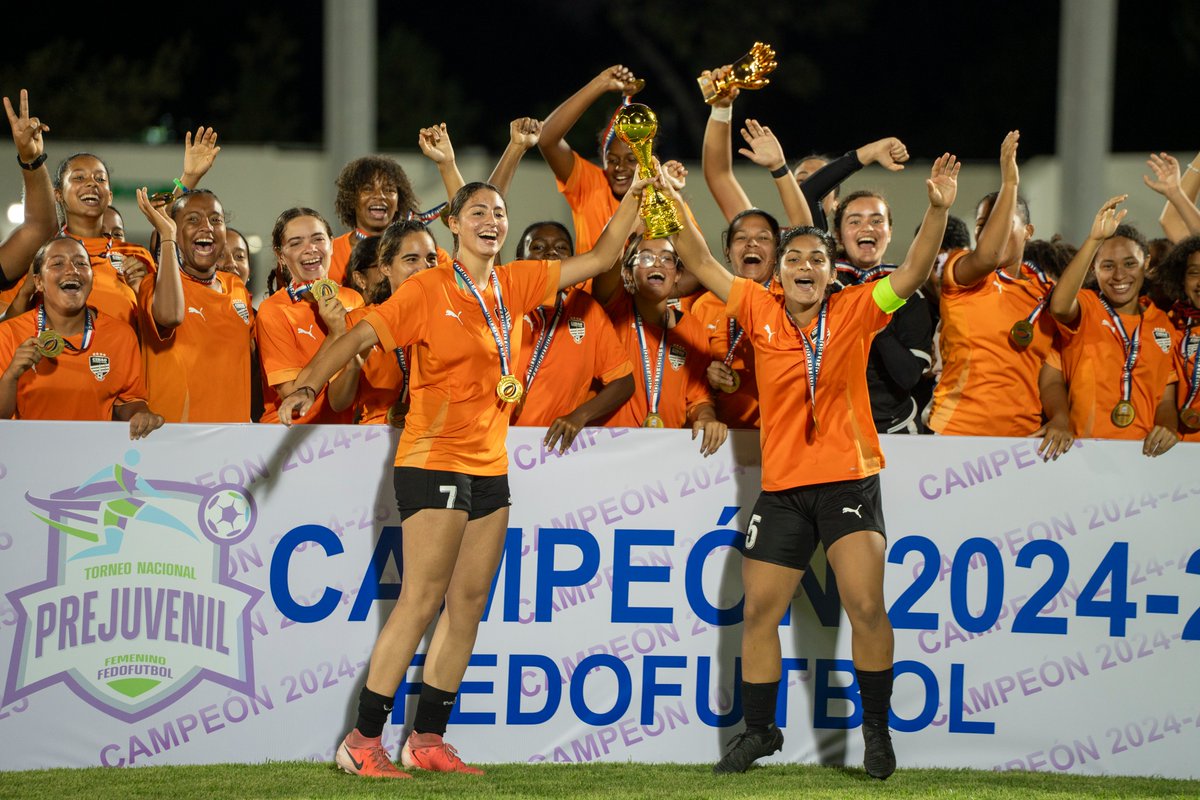 fedofutbol's tweet photo. Cibao FC se consagró campeón del Torneo Nacional de Asociaciones y Clubes Prejuvenil Femenino 2024-2025 al vencer 1-0 al CDR 5 de Abril en la gran final celebrada este sábado 15 de marzo.
Más info: https://t.co/wfSLXNDfAx
#Fedofutbol https://t.co/dSz1fbf460