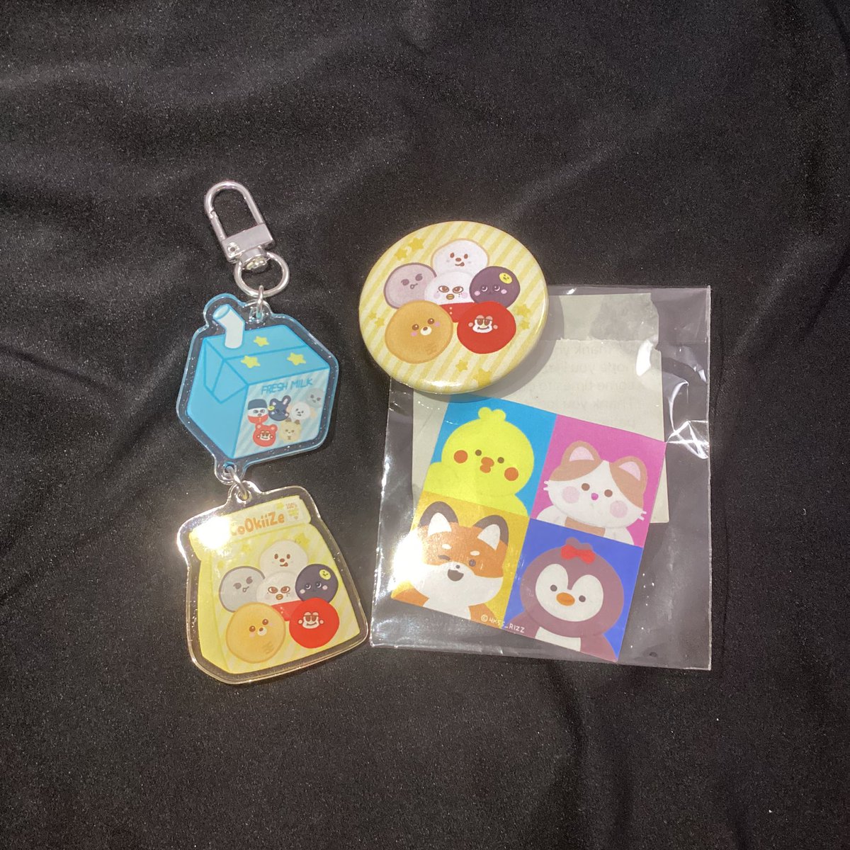 <a href="/4K5S_rizz/">4K5S</a> VERY CUTESYYY 🍪🥛⭐️☘️ ga expect kedapetan pinnya HEHE >__< thank you sooo much!! 💗