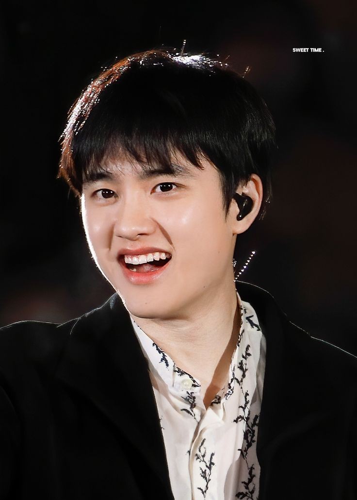 xe__exo's tweet photo. 도경수 혼자 나이를 거꾸로 먹음 https://t.co/cf8Yu7EFV0